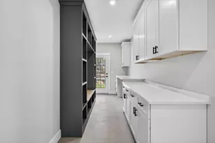 258 N Amherst Rd, Bedford, NH 03110 - Photo 33