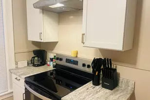 118 W Hillcrest Ave, Manchester, NH 03103 - Photo 7