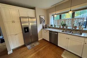 23 Pondview Dr, Merrimack, NH 03054 - Photo 5