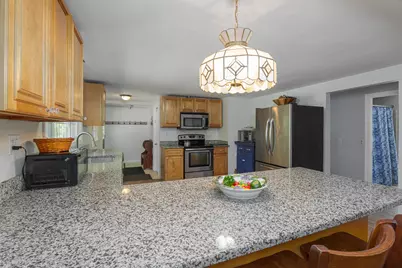 43 Maple Avenue, Newton, NH 03858 - Photo 9