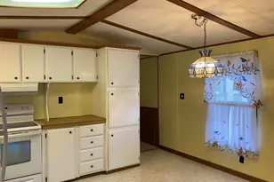 9 Paradise St, Gorham, NH 03581 - Photo 9