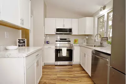 42 Woodfield Street, Nashua, NH 03062 - Photo 5