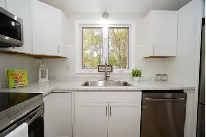 42 Woodfield Street, Nashua, NH 03062 - Photo 9