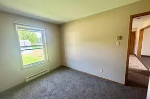 31 Central St, Hillsboro, NH 03244 - Photo 15