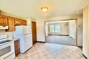 31 Central St, Hillsboro, NH 03244 - Photo 7