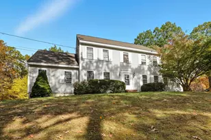 13 Cottonwood Rd, Plaistow, NH 03865 - Photo 1