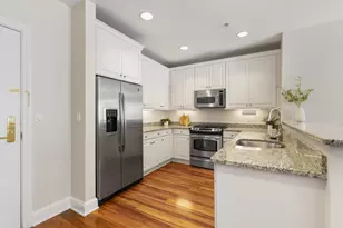 77 Hanover St, Portsmouth, NH 03801 - Photo 3
