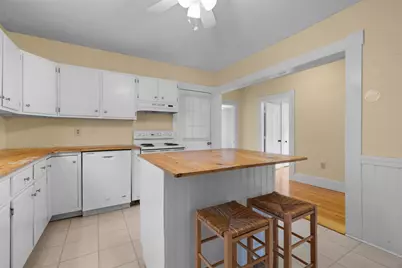 106 Bismark Street, Manchester, NH 03102 - Photo 9