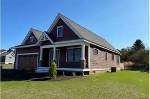 21 Edgewater Dr, Brentwood, NH 03833 - Photo 1