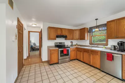 32 Eastman Shore Road S, Laconia, NH 03246 - Photo 3