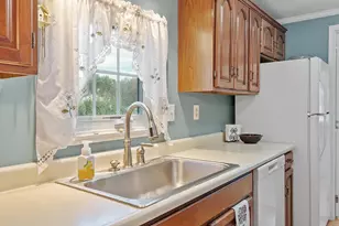 18 Lilac Ct, Raymond, NH 03077 - Photo 13