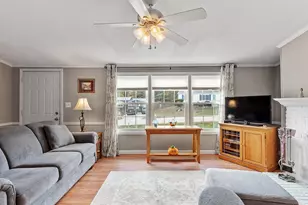 18 Lilac Ct, Raymond, NH 03077 - Photo 7