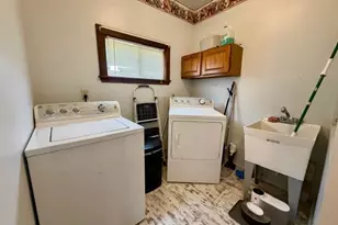 437 Forbush Ave, Berlin, NH 03570 - Photo 15