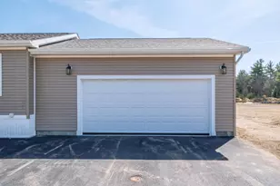 72 Diamondback Dr, Rochester, NH 03867 - Photo 3