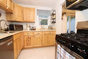 777 Middle Rd, Portsmouth, NH 03801 - Photo 9