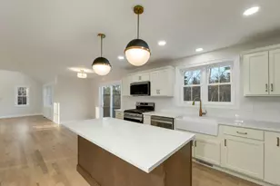 102 Laurel Rd, Hooksett, NH 03106 - Photo 11