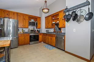 31 Pinewood Dr, Stratham, NH 03885 - Photo 13