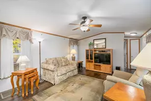 38 Rosemary St, Salem, NH 03079 - Photo 9