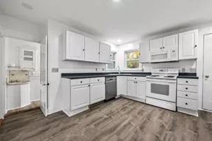 93 Pleasant St, Littleton, NH 03561 - Photo 7