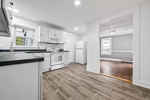 93 Pleasant St, Littleton, NH 03561 - Photo 9