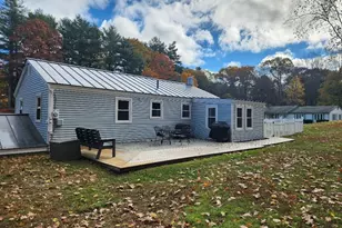 7 Memorial Dr, Claremont, NH 03743 - Photo 5