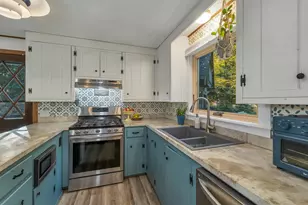 26 Chalet Dr, Gilford, NH 03249 - Photo 7