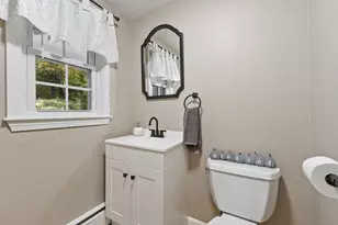 4 Bloody Brook Rd, Amherst, NH 03031 - Photo 17