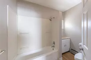 260 Bridge St, Manchester, NH 03104 - Photo 9