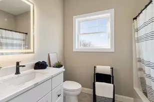 10100 S Willow St, Manchester, NH 03103 - Photo 27