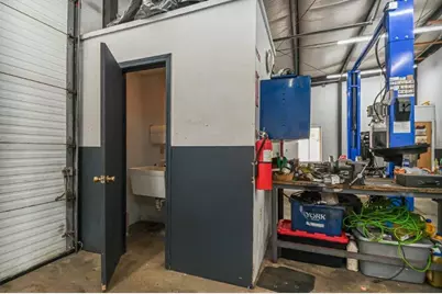 1100 US Rt 1, York, ME 03909 - Photo 13