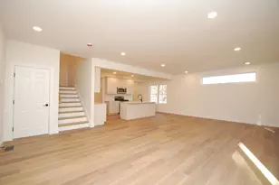 21A Griffin Rd, Hudson, NH 03051 - Photo 3