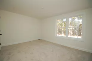 21A Griffin Rd, Hudson, NH 03051 - Photo 9