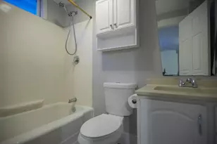 90 Orange St, Manchester, NH 03104 - Photo 25