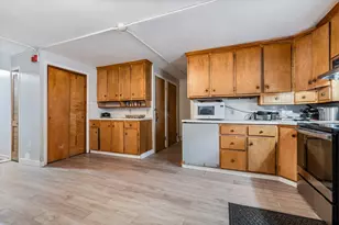 151 Pearl St, Manchester, NH 03104 - Photo 15