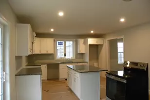 304 Karatzas Avenue, Manchester, NH 03104 - Photo 3