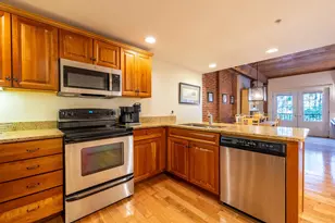 7 Chester Rd, Derry, NH 03038 - Photo 7