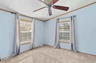 8 Perimeter Dr, Rochester, NH 03867 - Photo 13