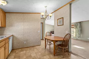 8 Perimeter Dr, Rochester, NH 03867 - Photo 5