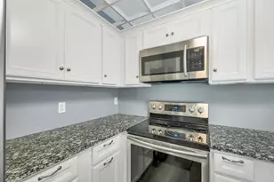 918 N Main St, Laconia, NH 03246 - Photo 9