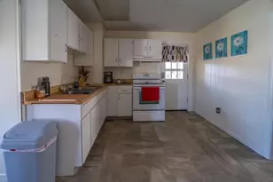 534 Champlain St, Berlin, NH 03570 - Photo 39