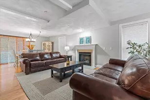 37 Dugout Rd, Hudson, NH 03051 - Photo 5