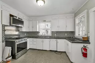 124 E Main St, Tilton, NH 03276 - Photo 7