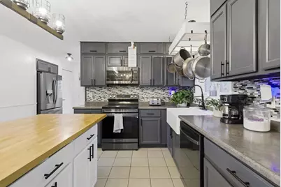 121 Peabody Avenue, Manchester, NH 03109 - Photo 9