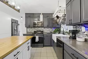 121 Peabody Ave, Manchester, NH 03109 - Photo 9