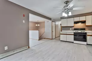 16 Evergreen Dr, Hudson, NH 03051 - Photo 19