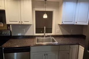 6 Hilda Ave, Derry, NH 03038 - Photo 3