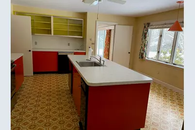 19 Bartlett Avenue, Nashua, NH 03064 - Photo 9