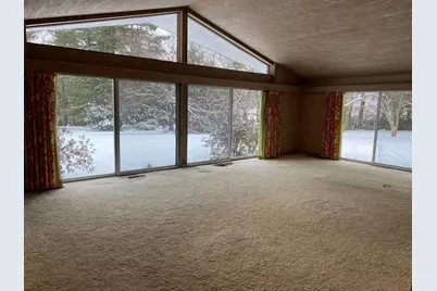 19 Bartlett Avenue, Nashua, NH 03064 - Photo 5