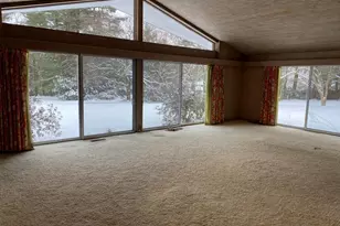 19 Bartlett Ave, Nashua, NH 03064 - Photo 5