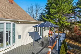 276 N Amherst Rd, Bedford, NH 03110 - Photo 25